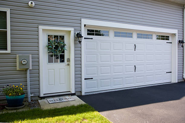 24/7 Emergency Garage Door Panel Replacement experts in Clark County County, ID